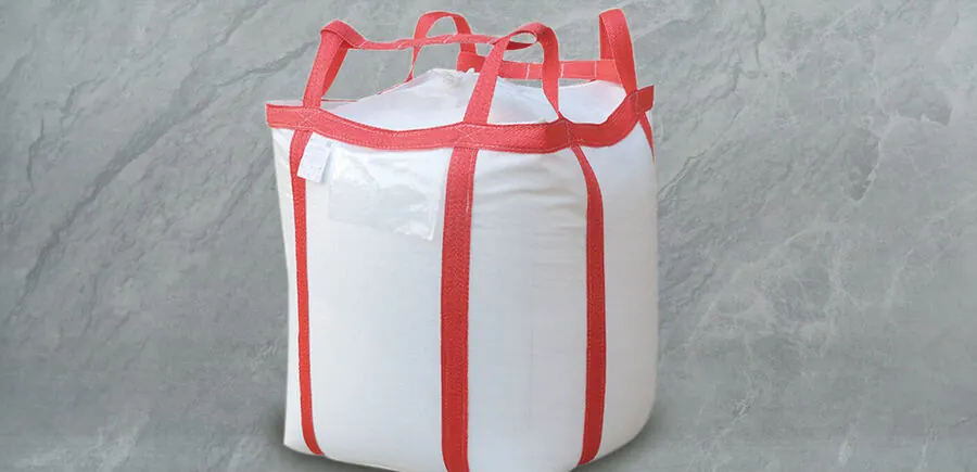 FIBC bag with red reinforced lifting belts running around the body